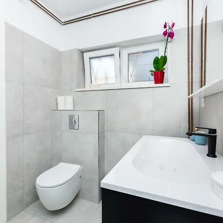 Appartement Pavone - Private Parking